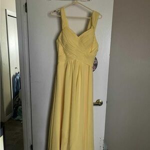 Elegant Yellow Evening Gown